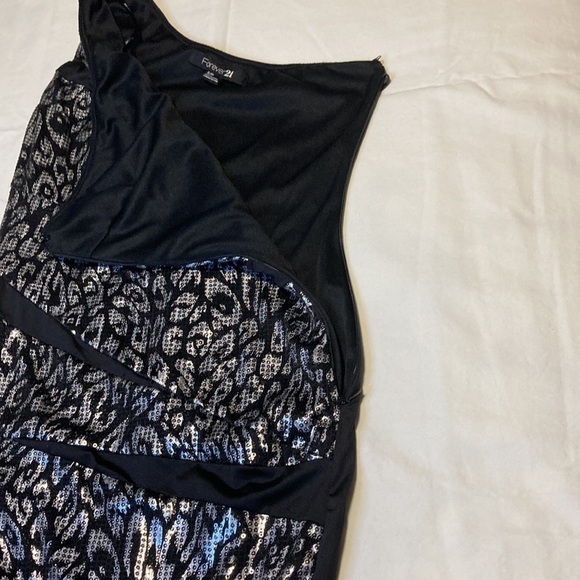 Forever 21 Little Cheetah Patterned One Shoulder Sparkly Dress, Size S/P - Picture 6 of 8